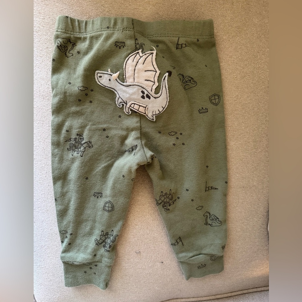 Carter’s Dragon Matching Set - Picture 3 of 3